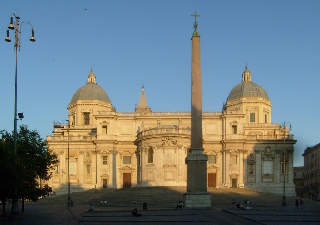 Viale Del Colosseo Bed and Breakfast Roma Exterior foto