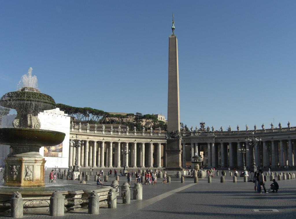 Viale Del Colosseo Roma Exterior foto